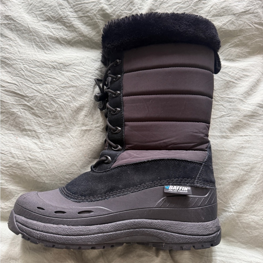 Baffin Women's Black and Gray Winter Boots